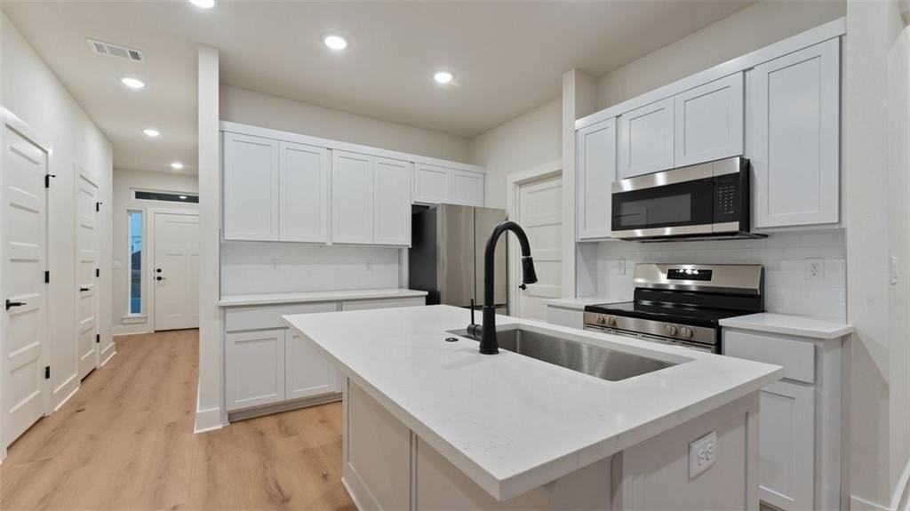 1861 Lapis Ave - Photo 3 of 26