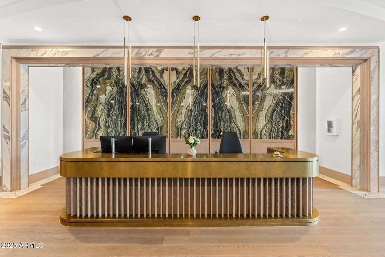 4240 E Camelback Rd Unit 508 #508 - Photo 3 of 16