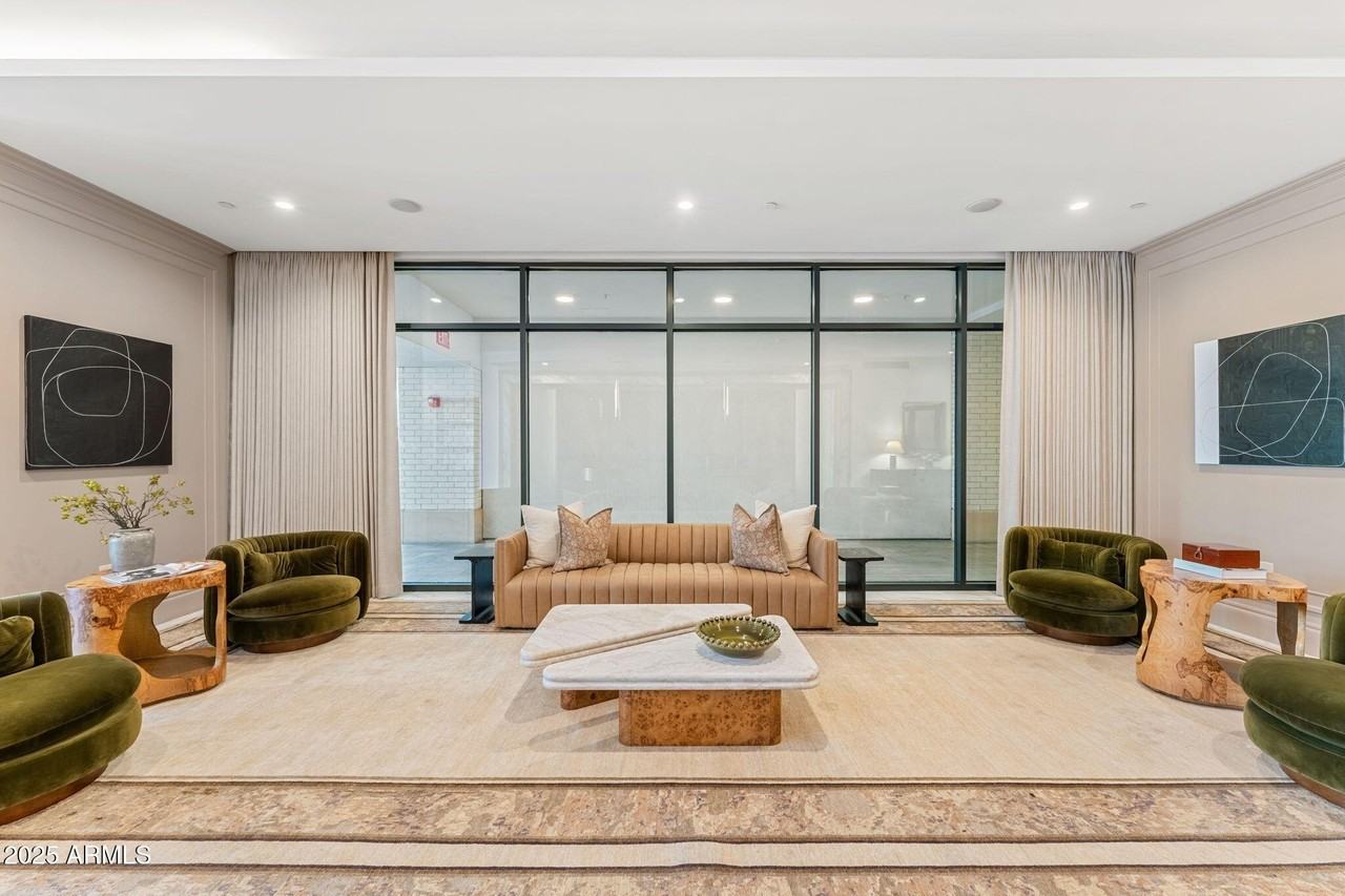 4240 E Camelback Rd Unit 508 #508 - Photo 5 of 16