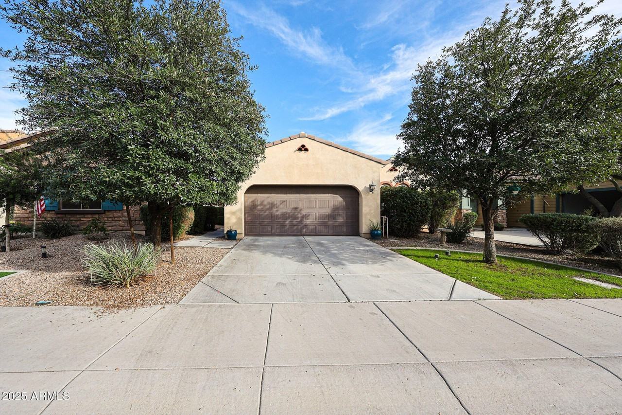 3535 S Jasmine Dr - Photo 5 of 40