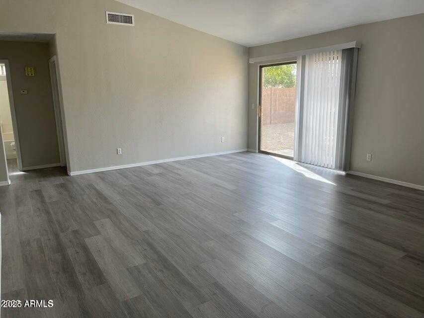 2602 S 80th Ave - Photo 2 of 7