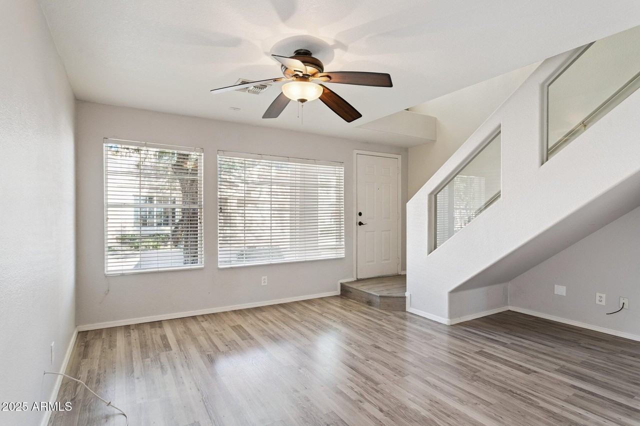 17606 N 17th Pl Unit 1125 #1125 - Photo 4 of 27