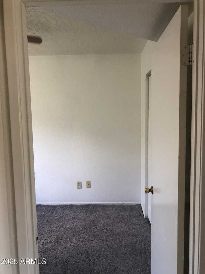 4224 E Canyon Trl Apt B3 #B3 - Photo 4 of 5