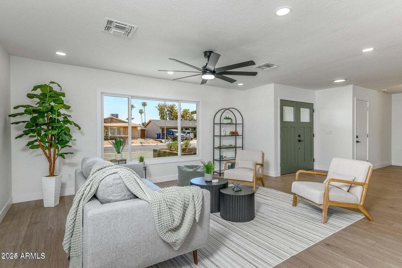 4414 S Terrace Rd - Photo 4 of 24