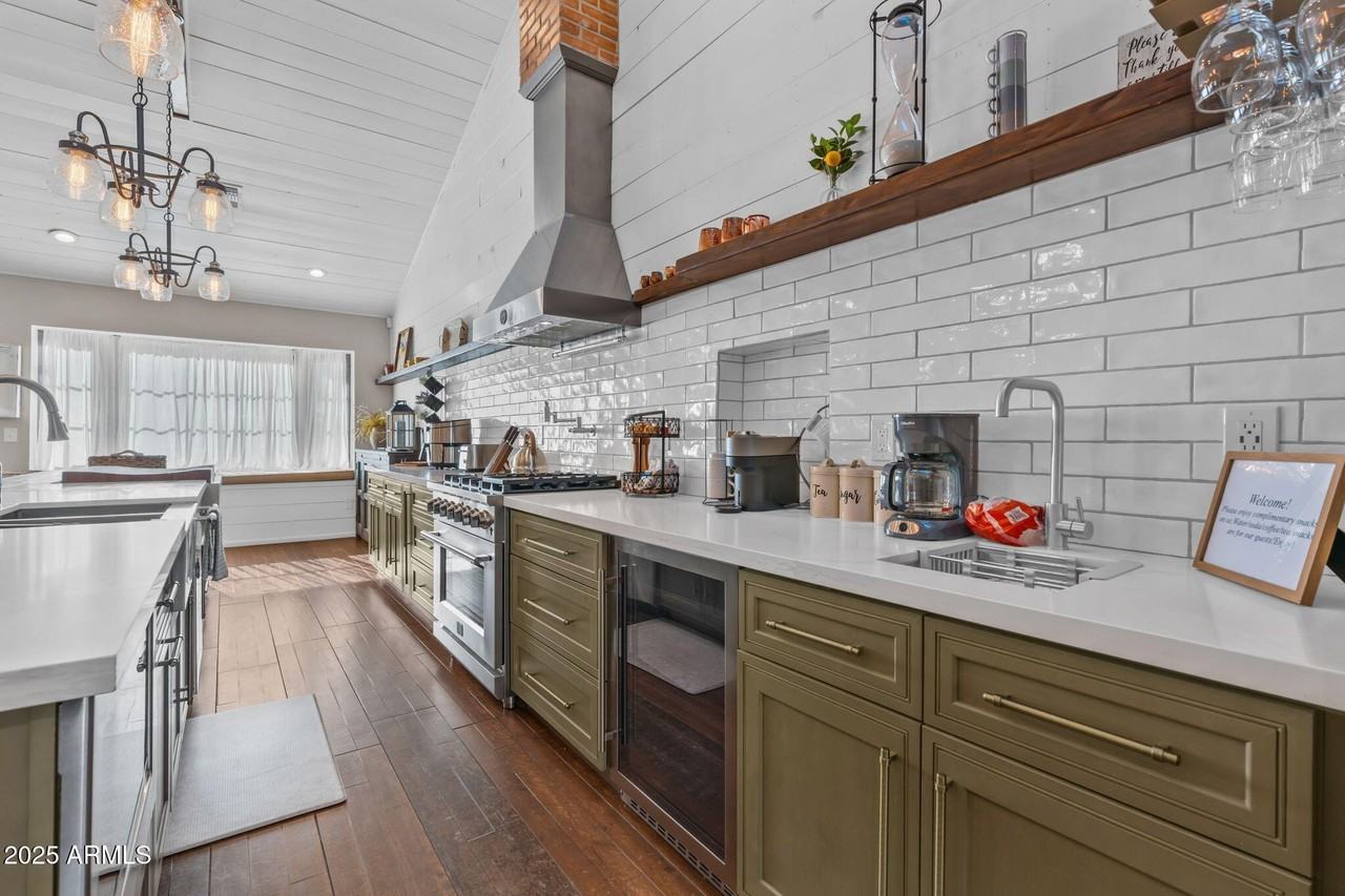 4402 E Turney Ave - Photo 4 of 38