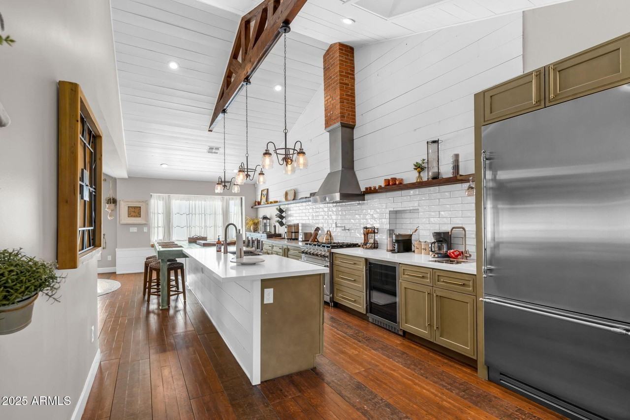 4402 E Turney Ave - Photo 7 of 38