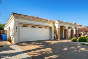 featured image of 8912 N 15th Ln