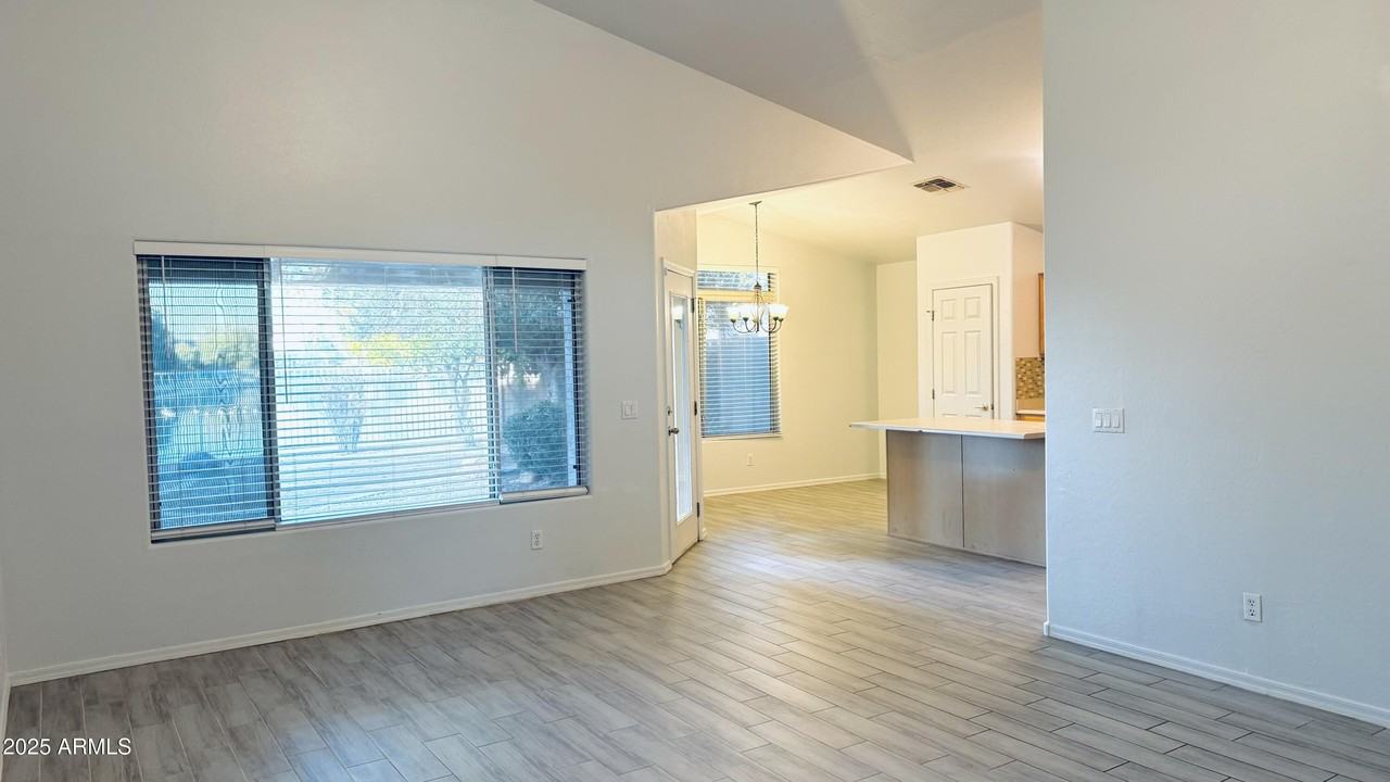 10752 W Granada Rd - Photo 6 of 36