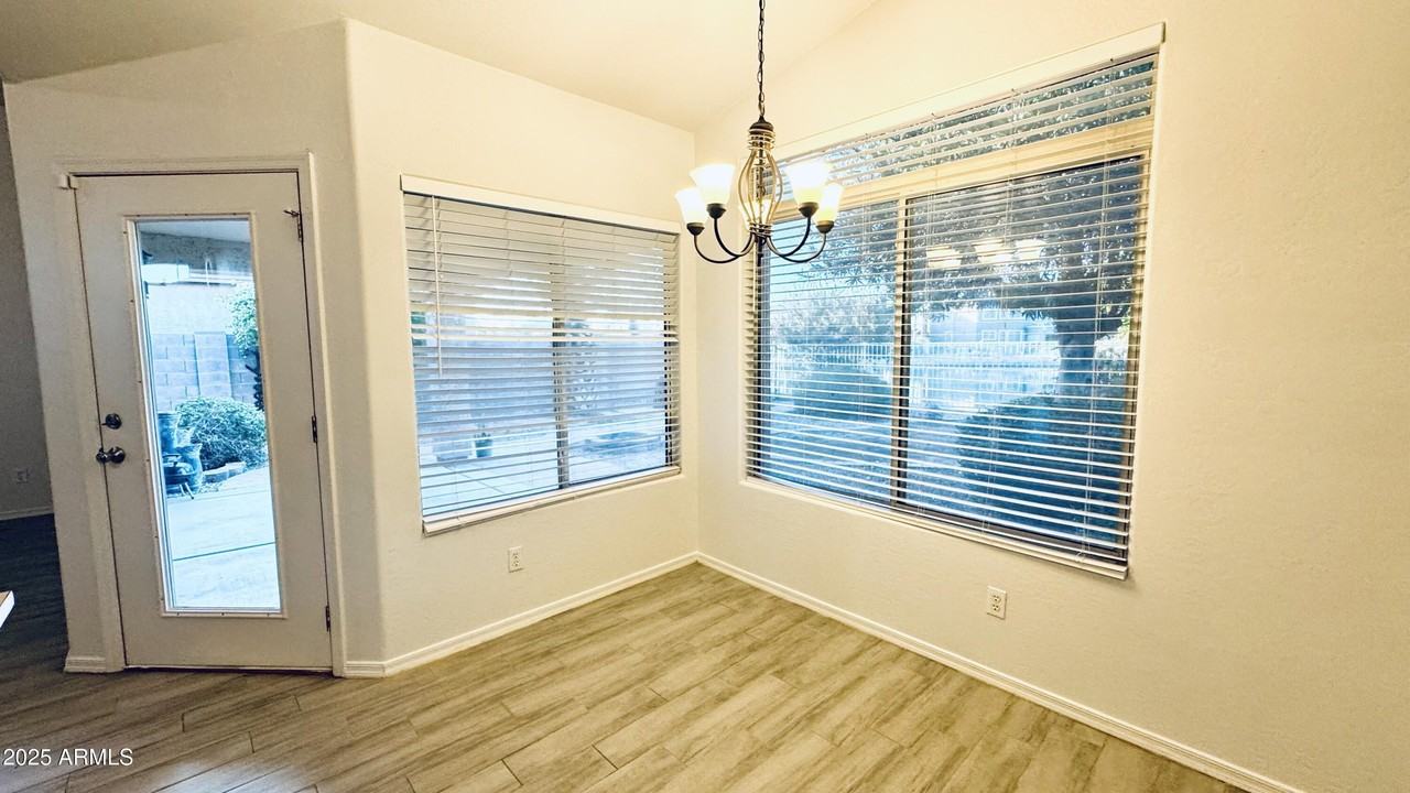 10752 W Granada Rd - Photo 7 of 36