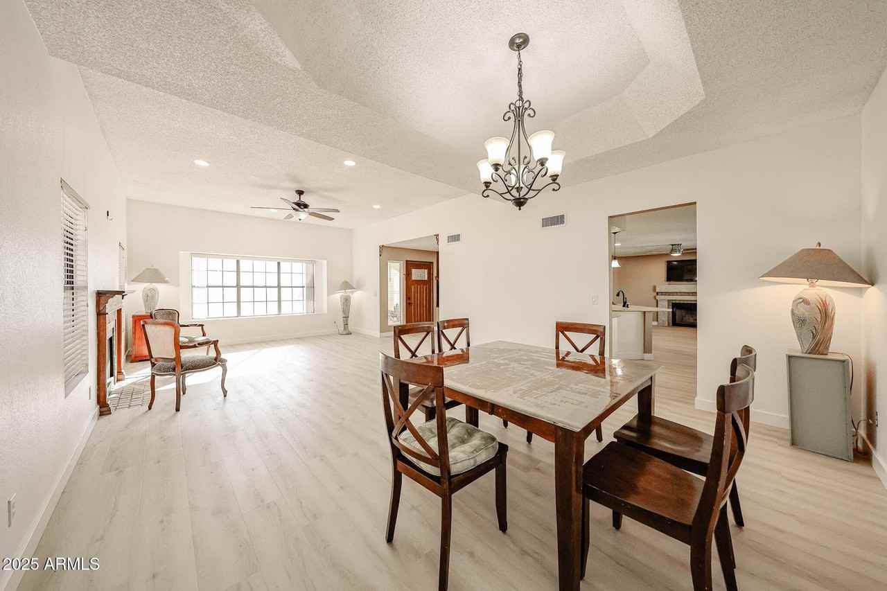 5440 W Beryl Ave - Photo 5 of 22