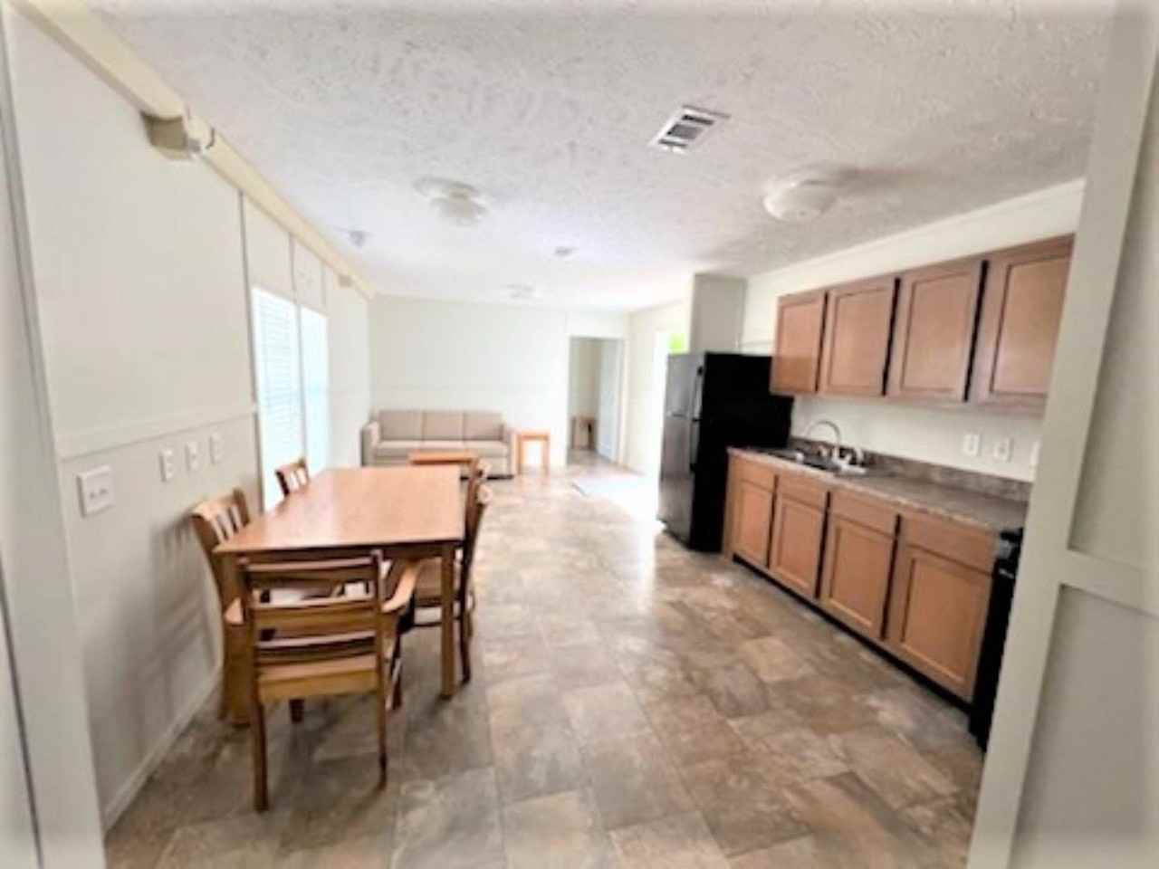 12108 Diana Dr - Photo 4 of 7