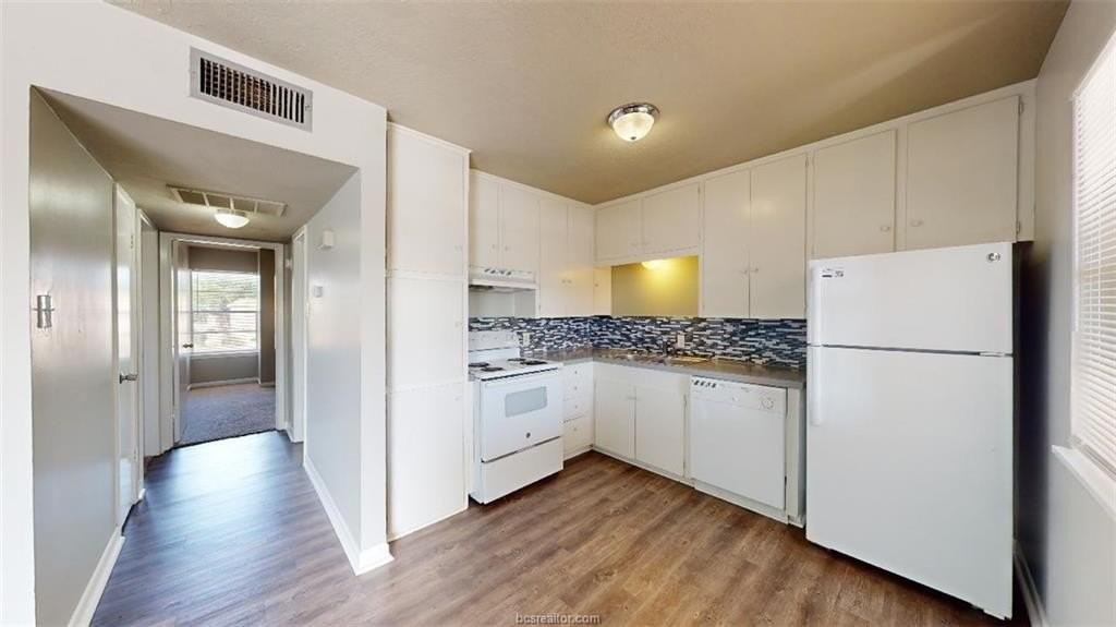 3800 E 29th St #15 - Photo 6 of 20