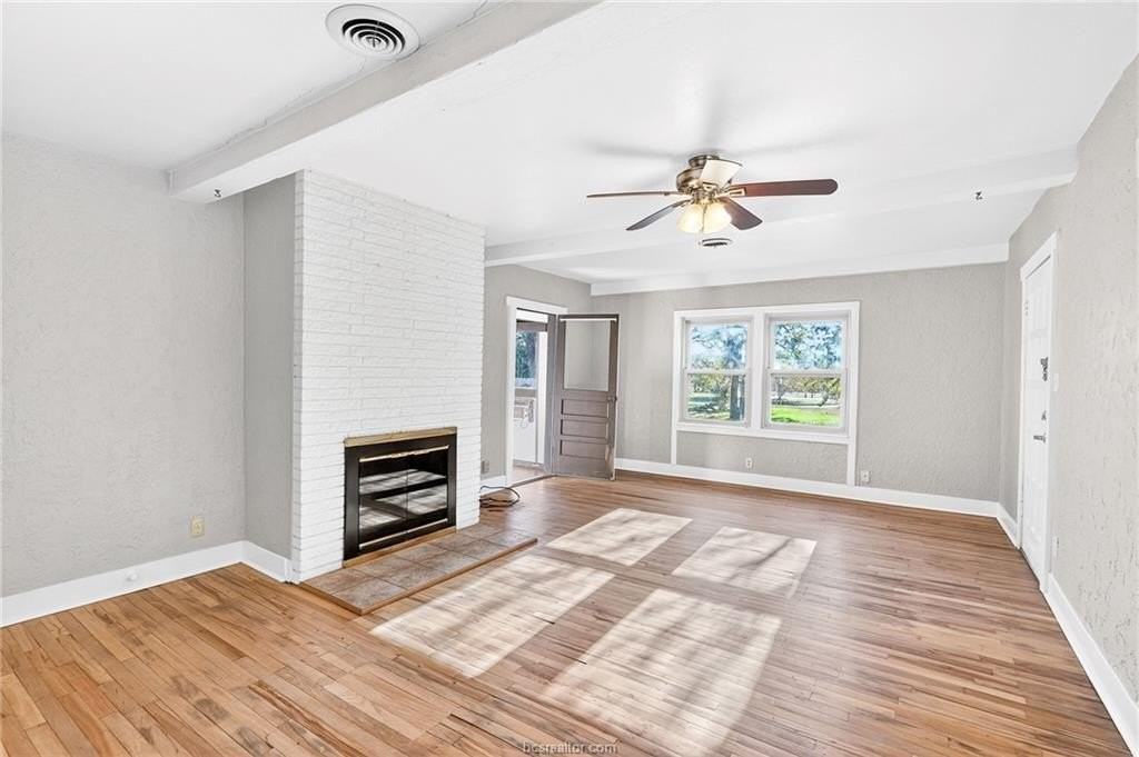 1006 Holt St - Photo 3 of 48