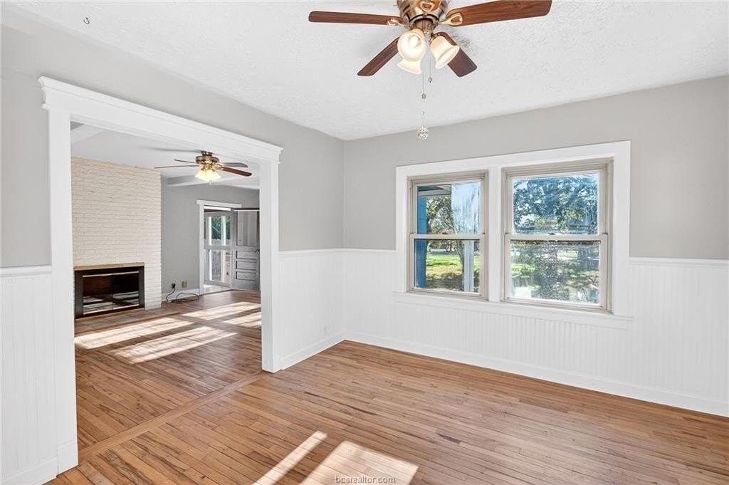 1006 Holt St - Photo 6 of 48