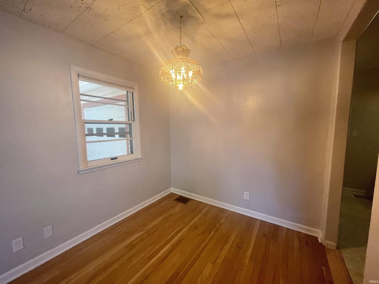 1822 E 2nd St - Photo 7 of 25