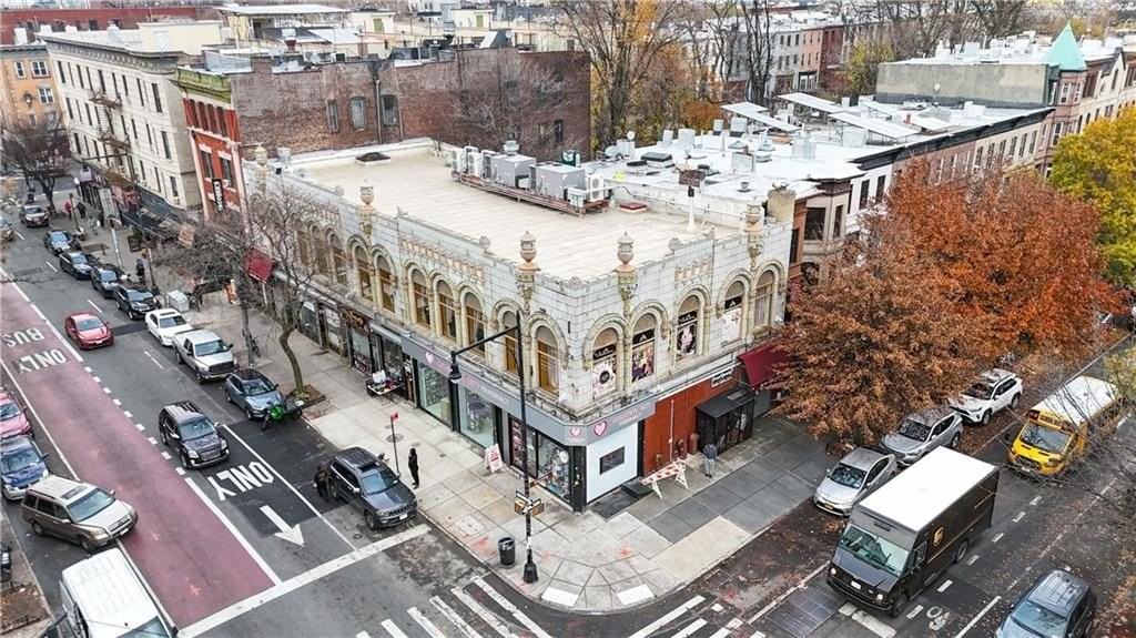 713 Nostrand Ave - Photo 4 of 30