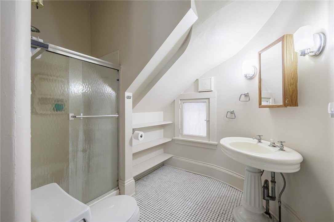 18 Vick Park B - Photo 4 of 15