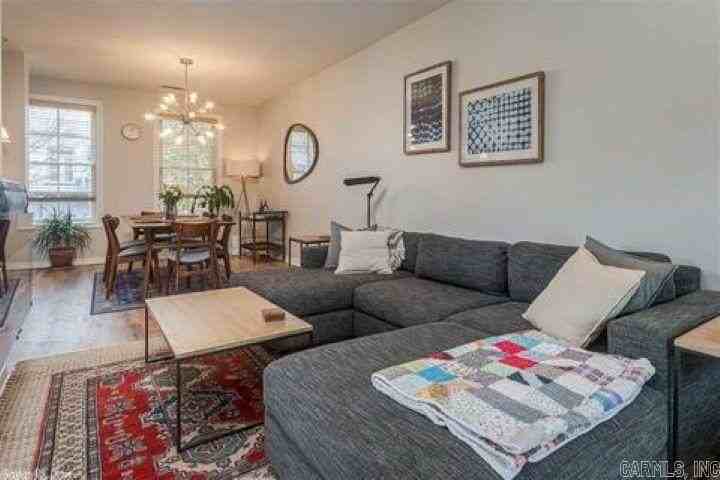 442 Maple St - Photo 3 of 14