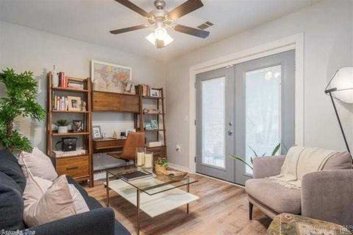 442 Maple St - Photo 4 of 14