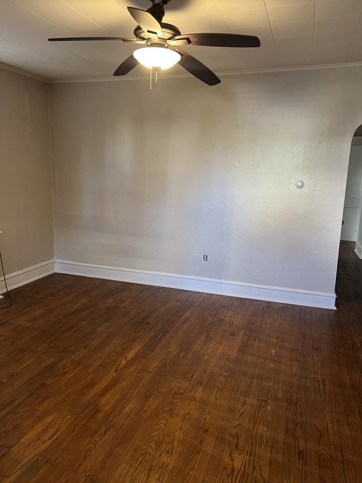 305 Wesley Ave #B - Photo 2 of 6