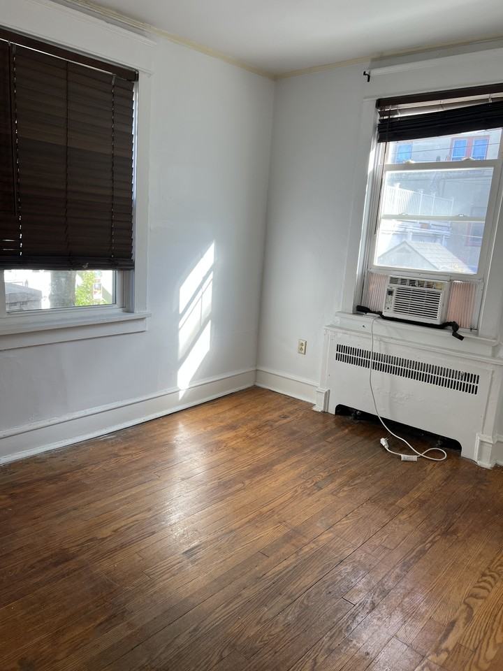 305 Wesley Ave #B - Photo 4 of 6