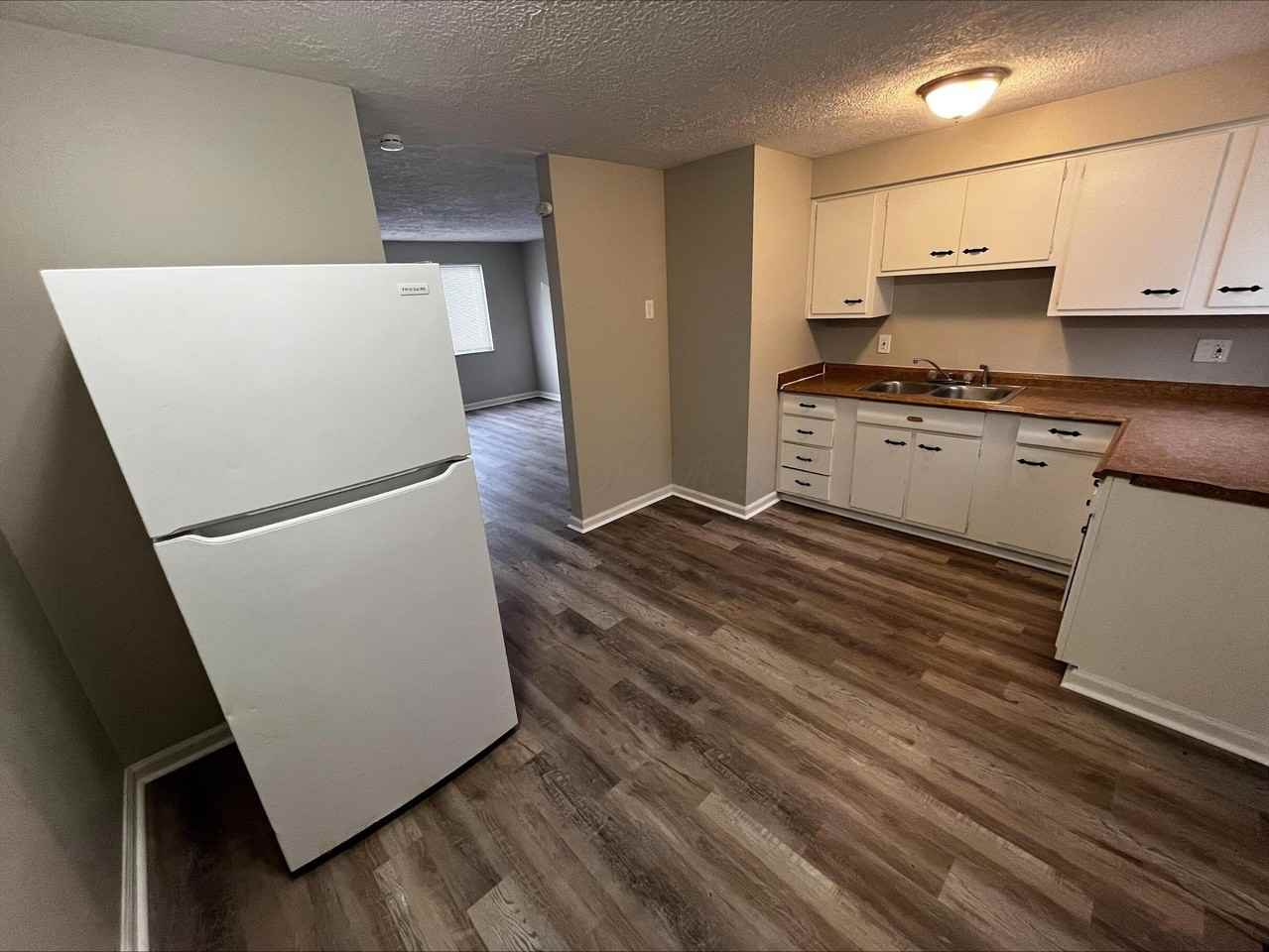 4669 Hilton Ave Apt A #A - Photo 2 of 8