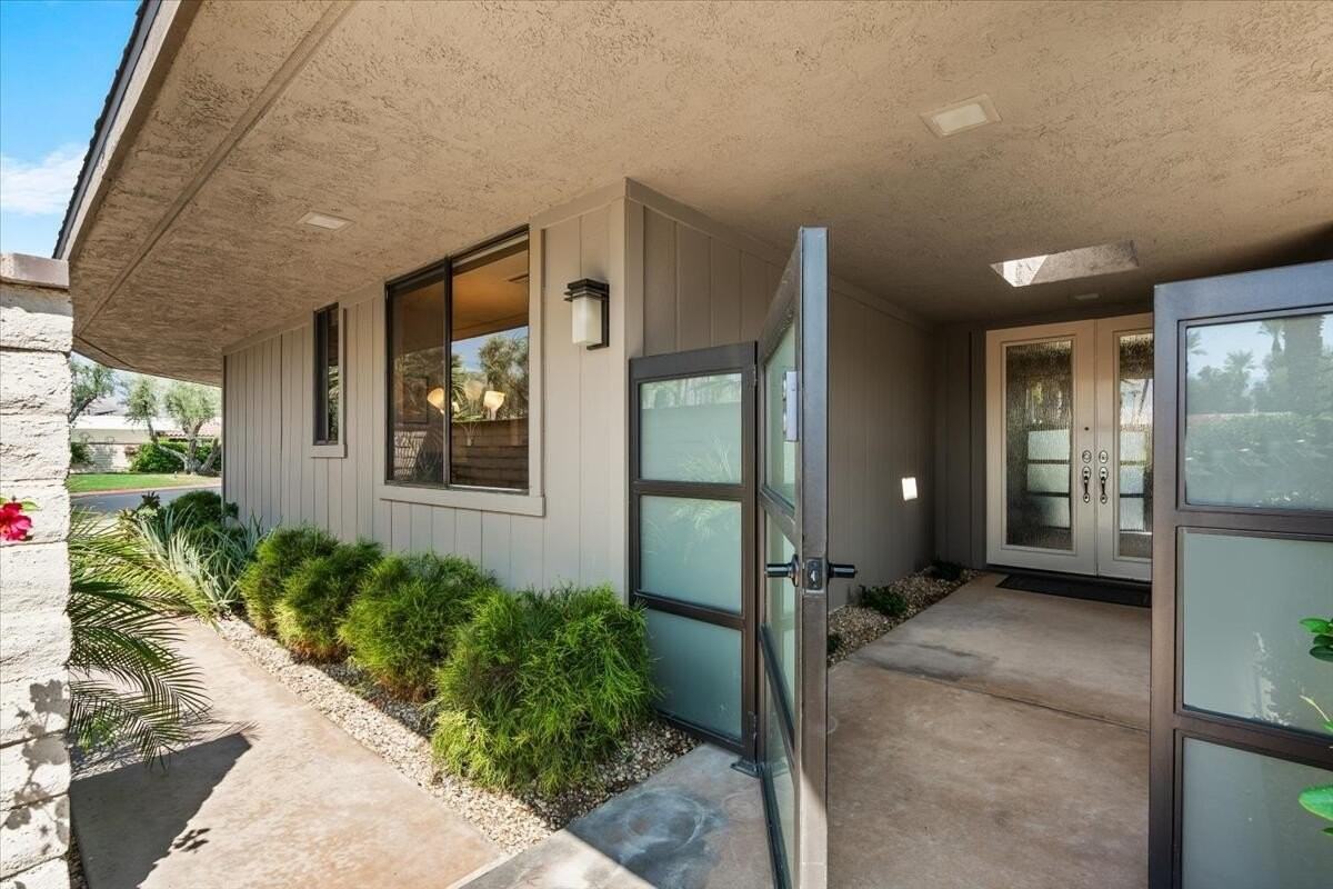 59 Cornell Dr - Photo 4 of 50