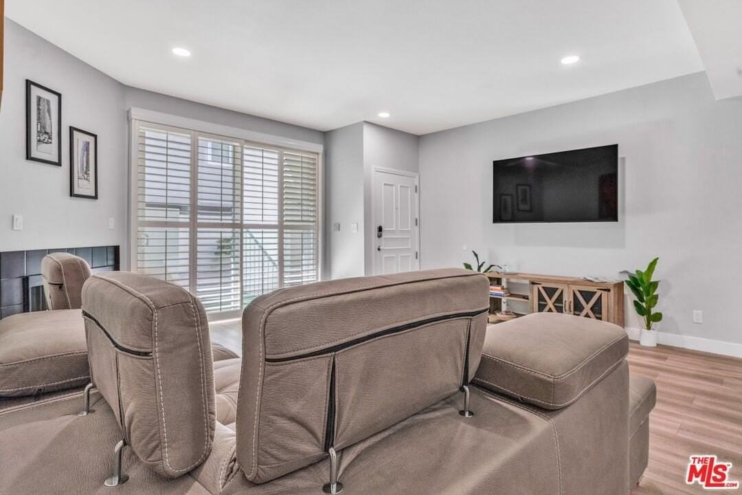 433 E Tamarack Ave Unit 159 #159 - Photo 6 of 25