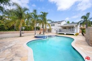 featured image of 22601 Dardenne St