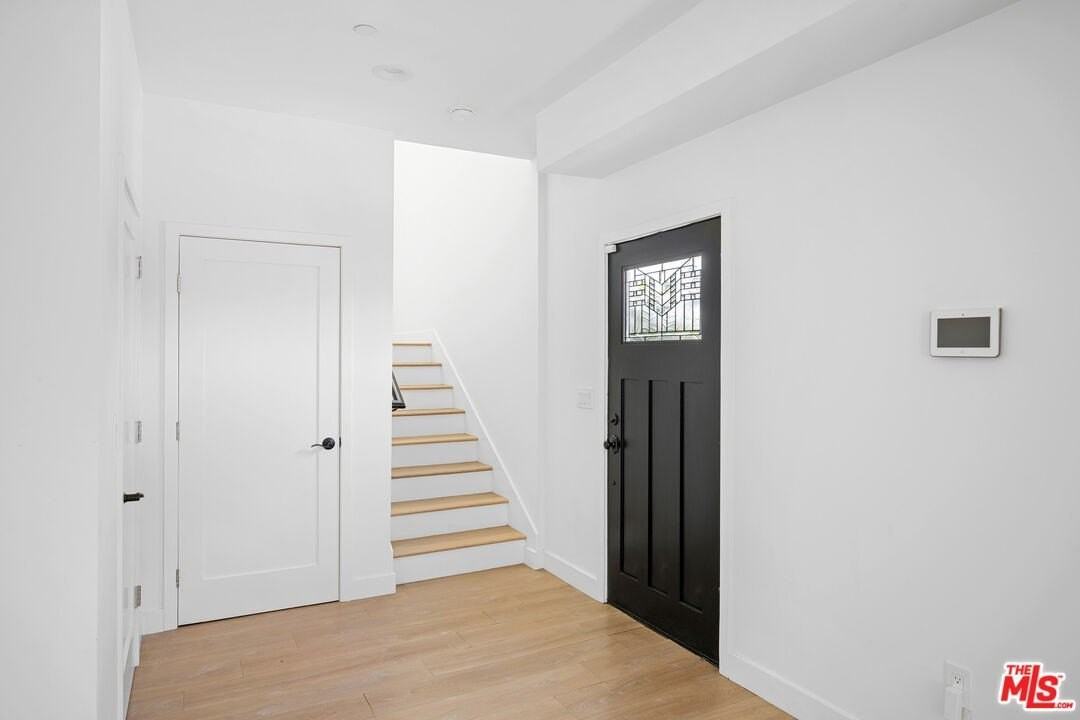 5826 Craner Ave Unit 5822 #5822 - Photo 2 of 24