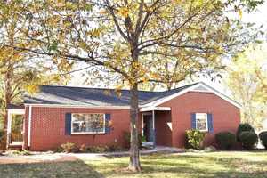 featured image of 320 W Stewart Ave