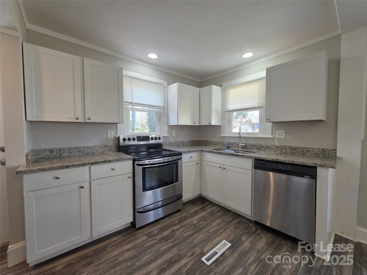 818 Margate Ave - Photo 5 of 15