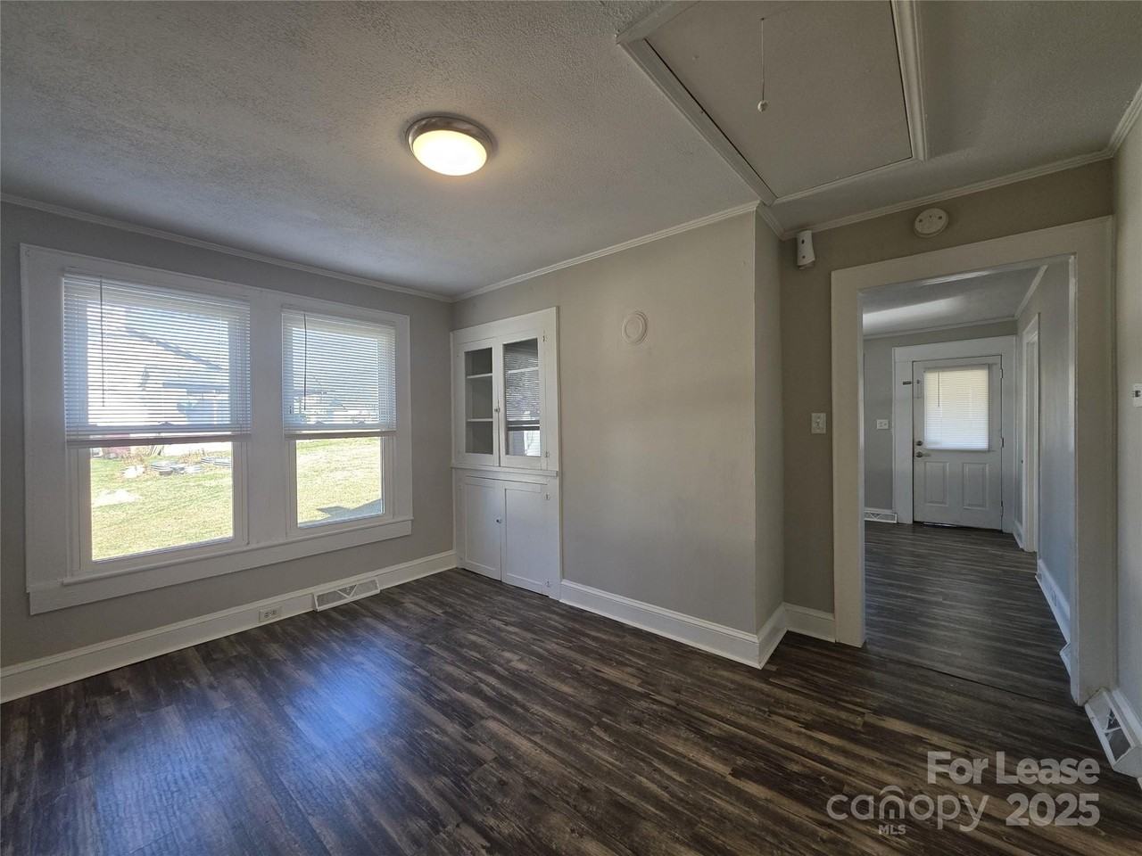 818 Margate Ave - Photo 7 of 15