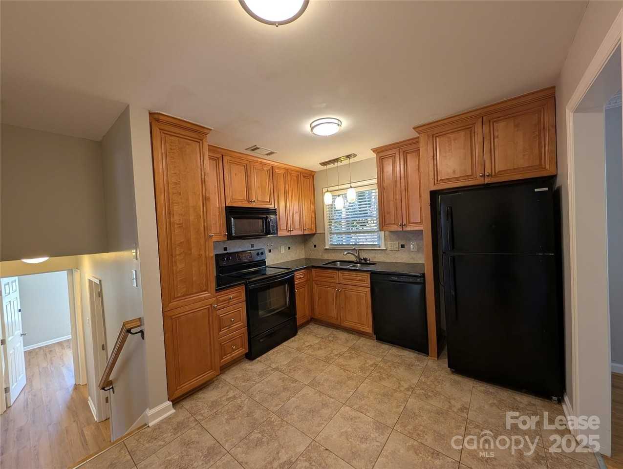 3331 Donovan Pl - Photo 3 of 32