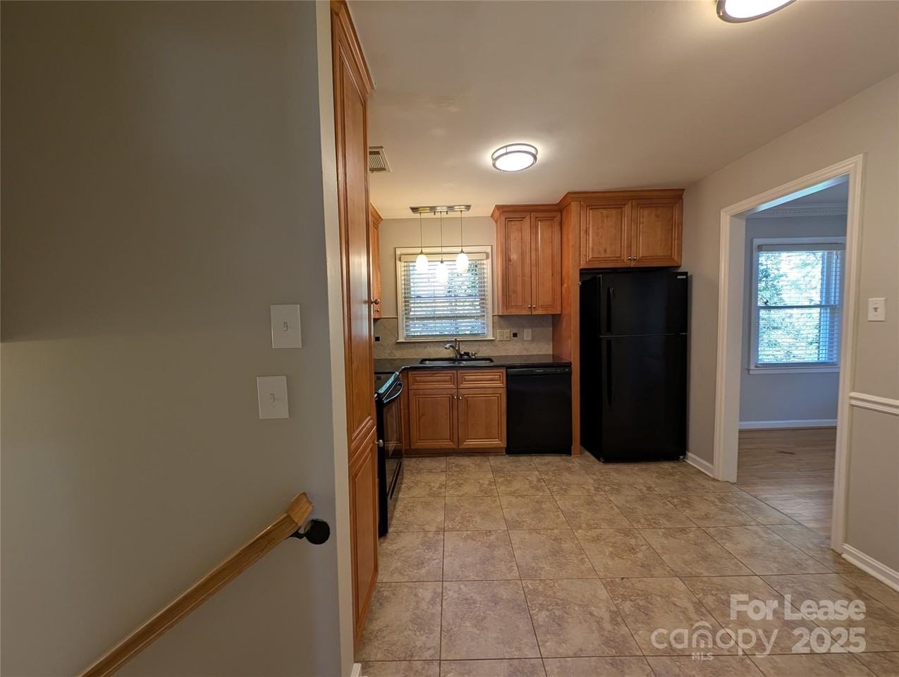 3331 Donovan Pl - Photo 5 of 32