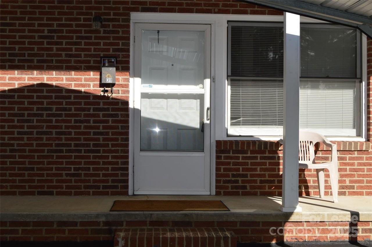 309 Vance St - Photo 2 of 25