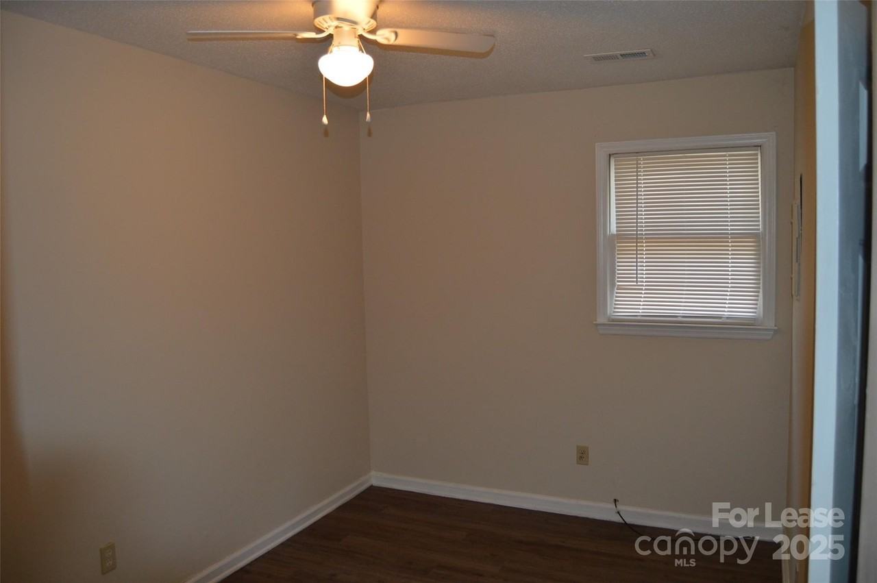 309 Vance St - Photo 6 of 25