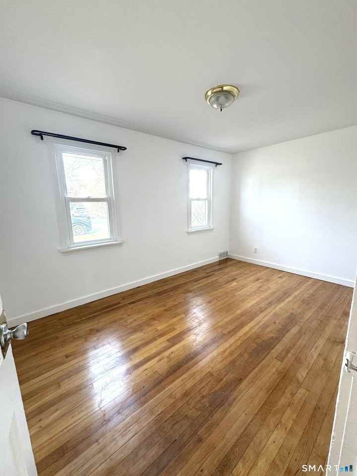 89 Campfield Dr - Photo 4 of 6