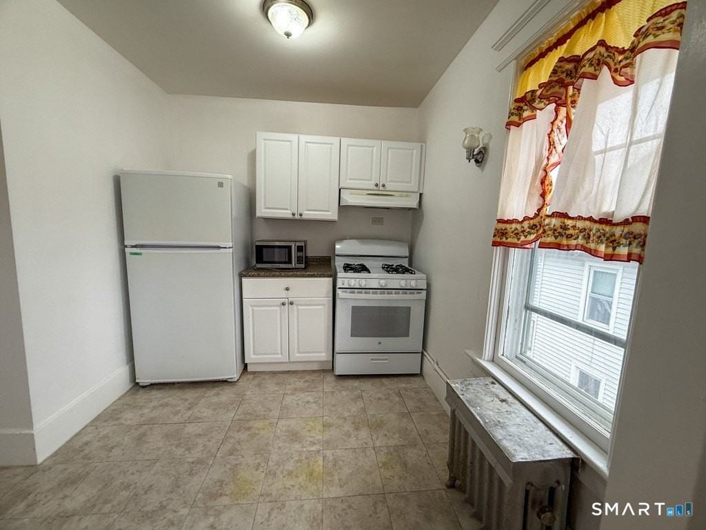 13 Park Ave #2 - Photo 7 of 21