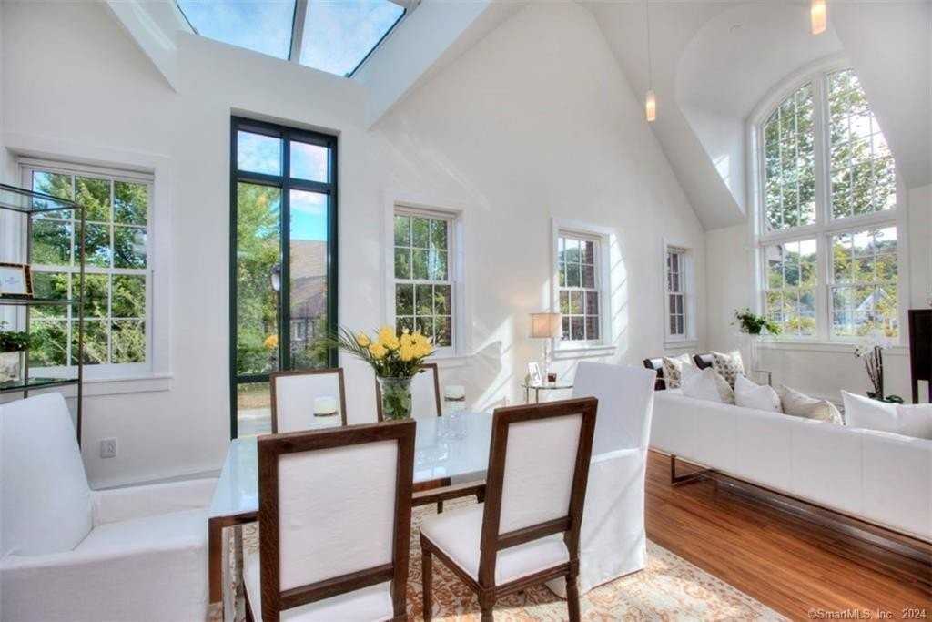 5 Church Ln - Photo 3 of 34