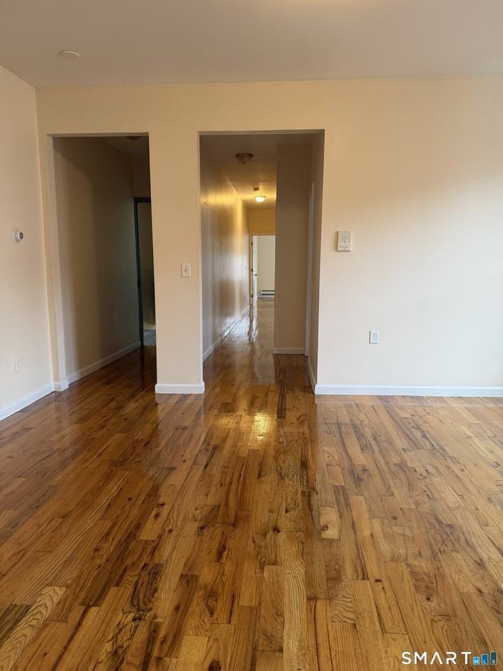 174 Park Ter - Photo 3 of 6