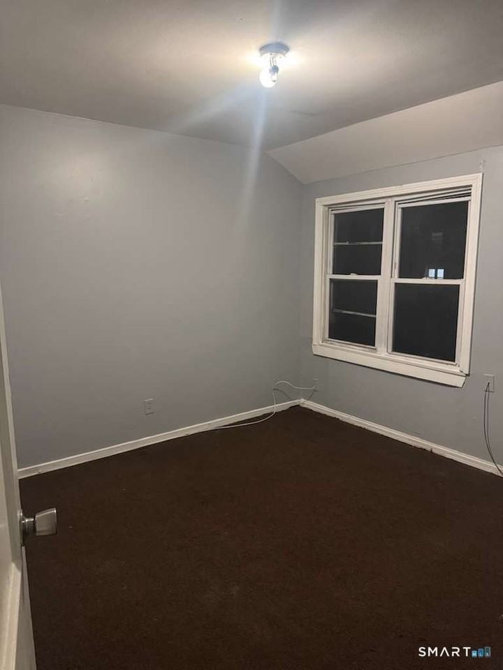 33 Cannon Rd - Photo 7 of 11