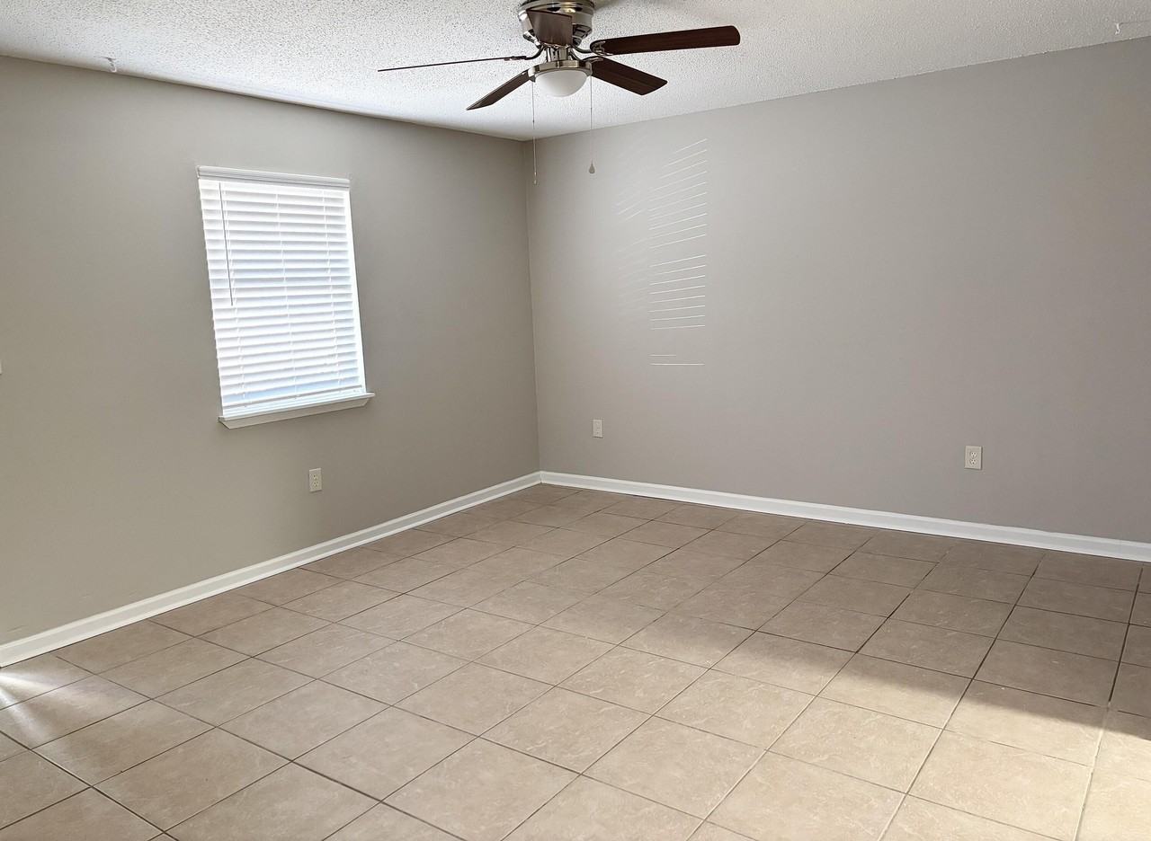 316 Lewis St Unit D #D - Photo 4 of 9