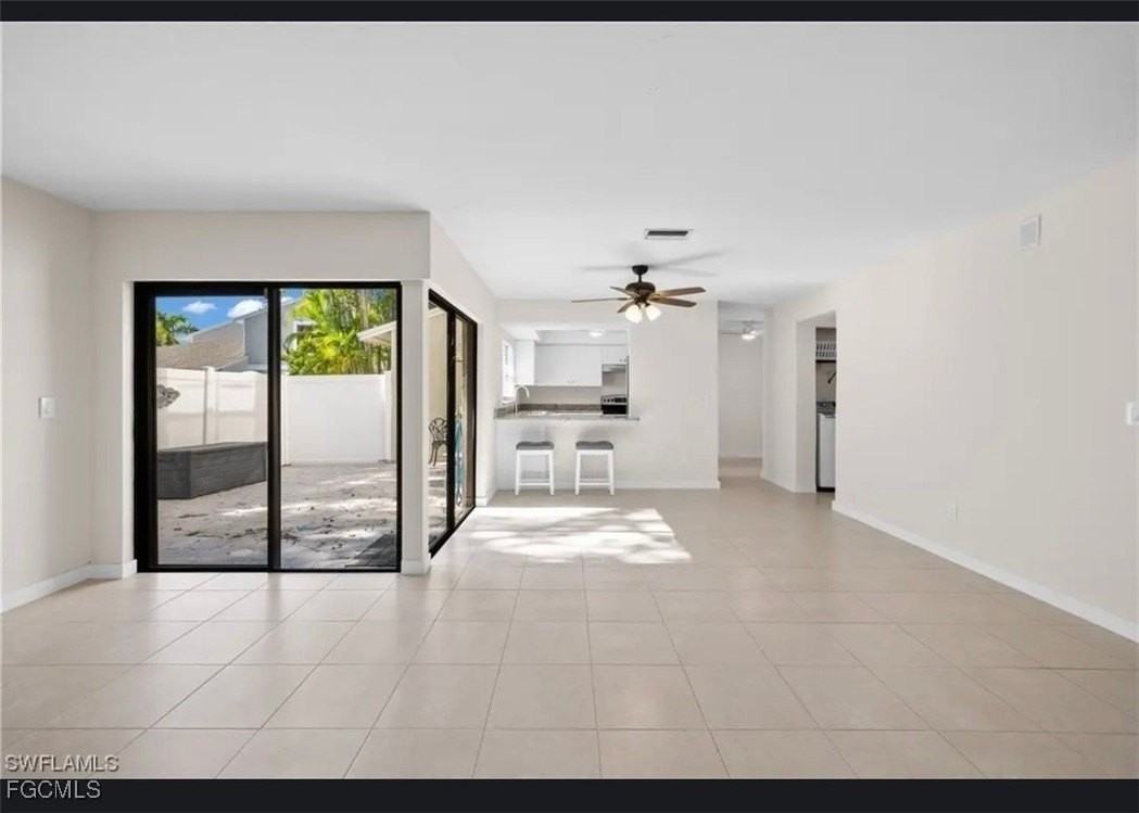 1416 Sw 50th St Apt 62 #62 - Photo 4 of 21