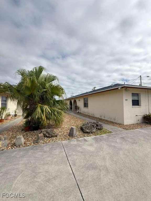 2017 Santa Barbara Blvd - Photo 2 of 14