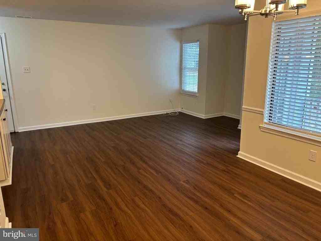 407 Diamond Dr - Photo 4 of 9