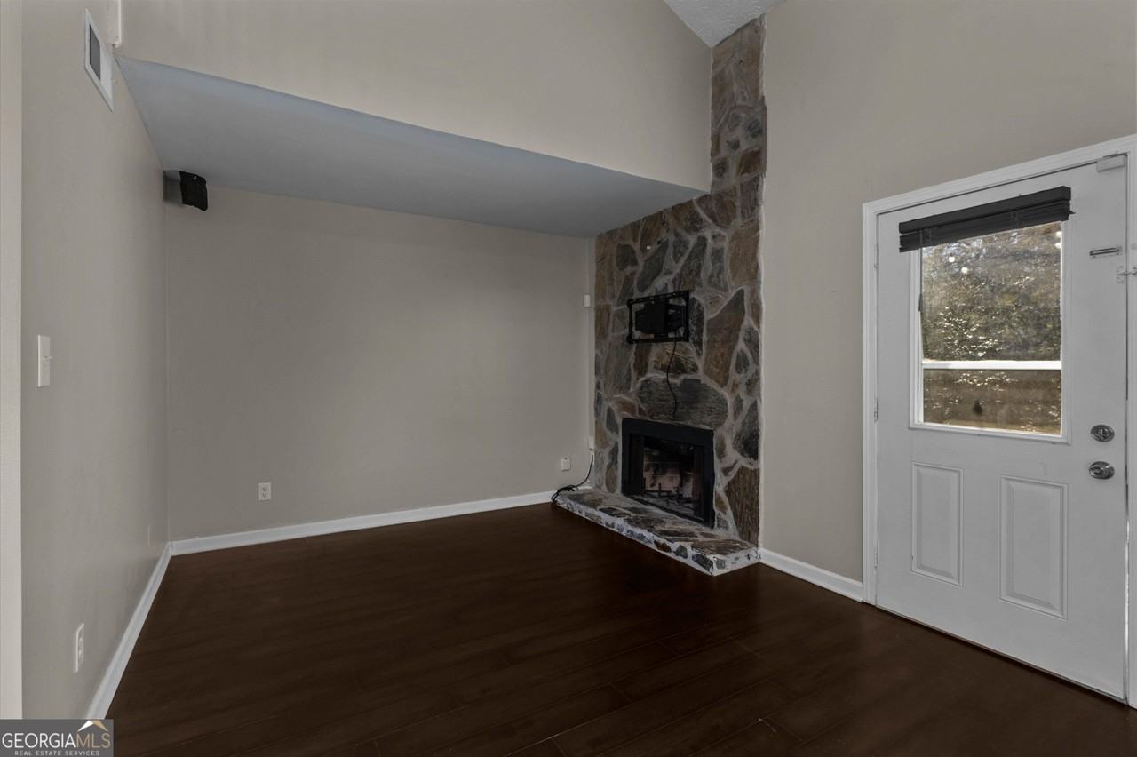 1674 Wynndowne Trl Se - Photo 5 of 18