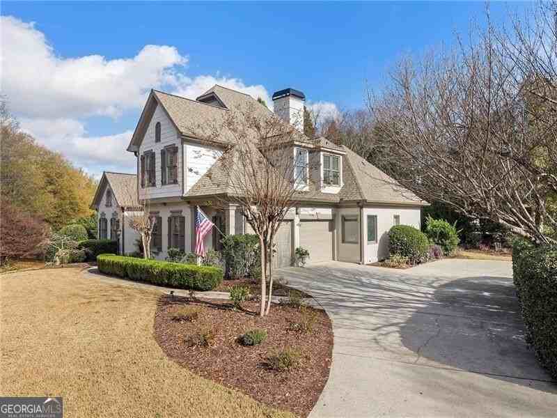 6005 Oakbury Ln - Photo 3 of 50