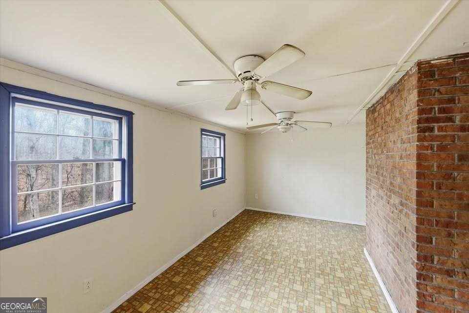 8435 Campbellton Fairburn Rd - Photo 7 of 21