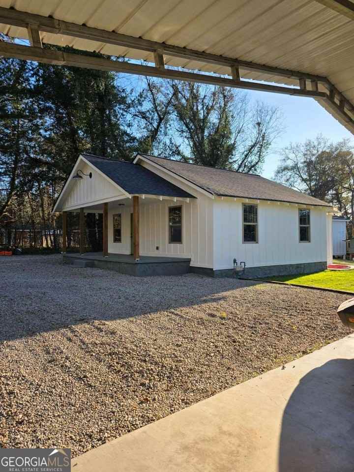 544 Cassville Rd - Photo 2 of 16